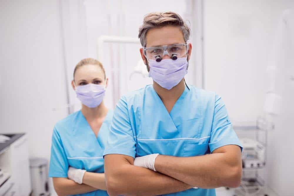 Image illustrating a general and cosmetic dentist in Albania